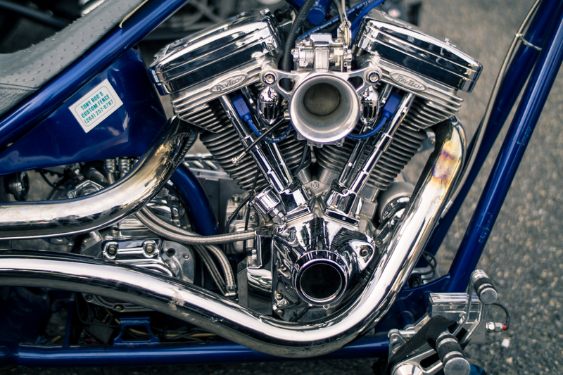 I’m not really into choppers, but I can’t pass up a big shiny motor with a smooth intake trumpet...